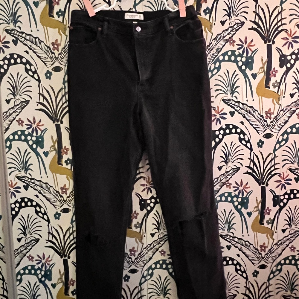 Abercrombie & Fitch Curve Love Straight Leg Black Distressed Jeans TALL + CURVY